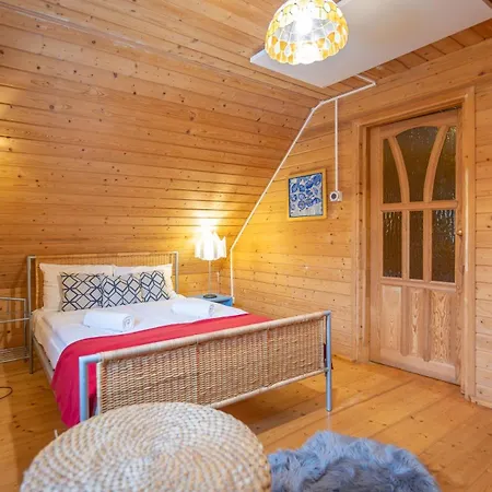 Holiday home Dom W Gorach Stolowych Myweek *